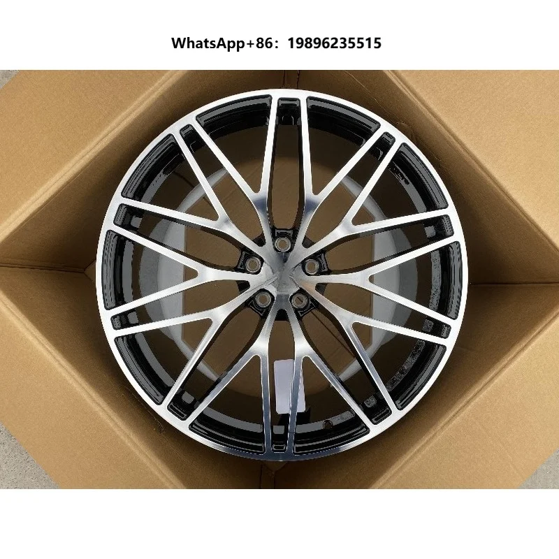 Luxury Car Wheel Hubs of Various Sizes, Black, Silver and White Wheel Hubs, Suitable for Matching