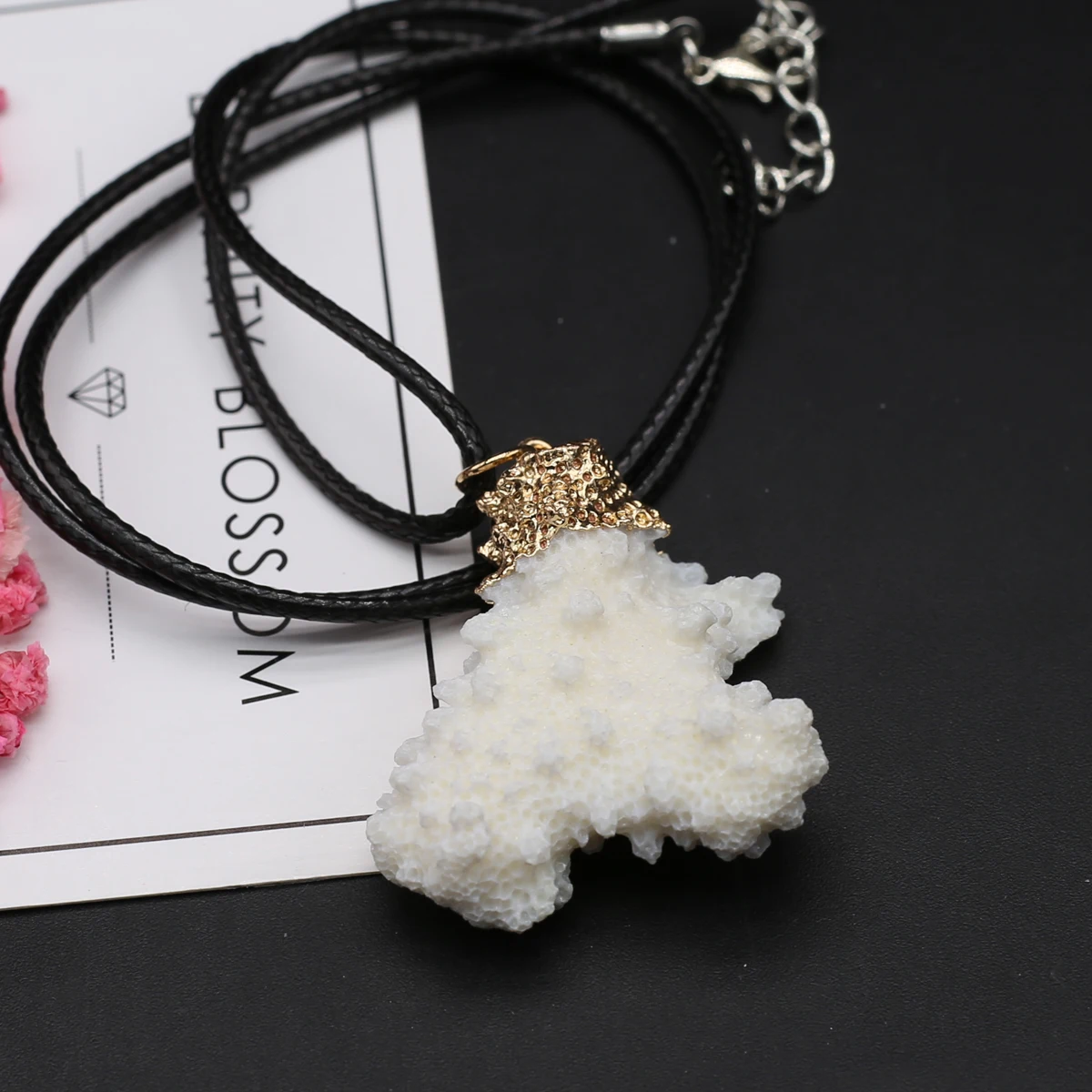 Fashion Natural Shell White Coral Finished Product with Chain DIY Jewelry Necklace Material Accessories Gift