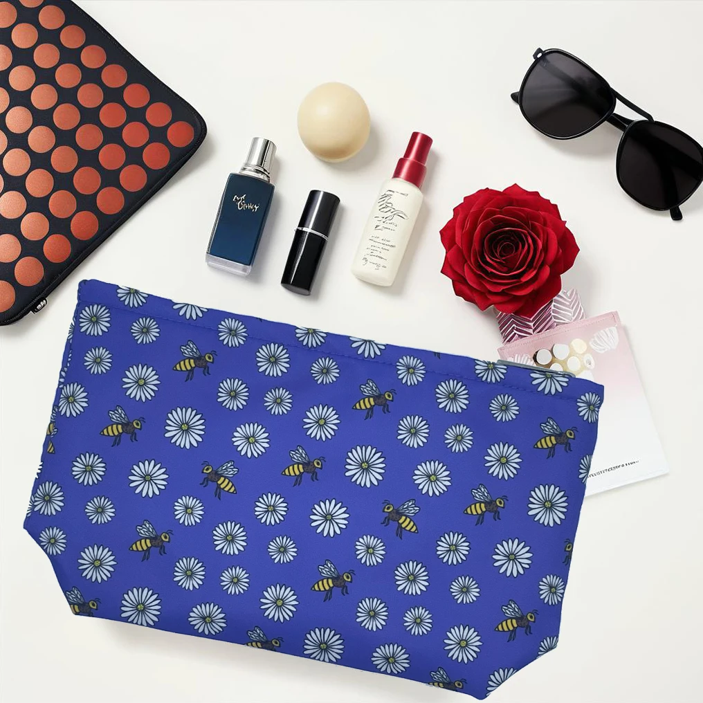 Borsa per il trucco con cerniera con stampa margherita e ape impermeabile, elegante Organizer per il trucco per le donne, borsa da toilette Versatile