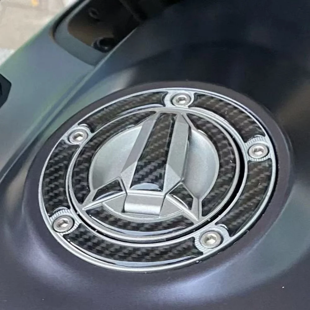 Motorcycle fuel tank cap sticker, anti-scratch and anti-friction sticker, decorative accessory suitable for QJMOTOR AK628