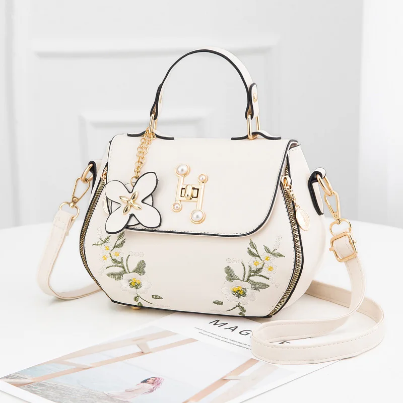 2024 New Trendy Internet Celebrity Women\'s Handbag Bag Shell Shaped Fashion Embroidered Crossbody Single Shoulder Bag Female