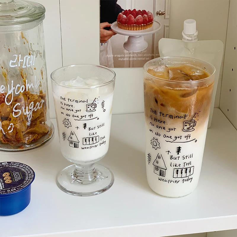 

Стеклянная чашка Doodle, высокоэстетическая ценность, чашка для воды, силиконовая кофейная чашка, новинка 2025, домашняя чашка для сока, креативный ретро Sle