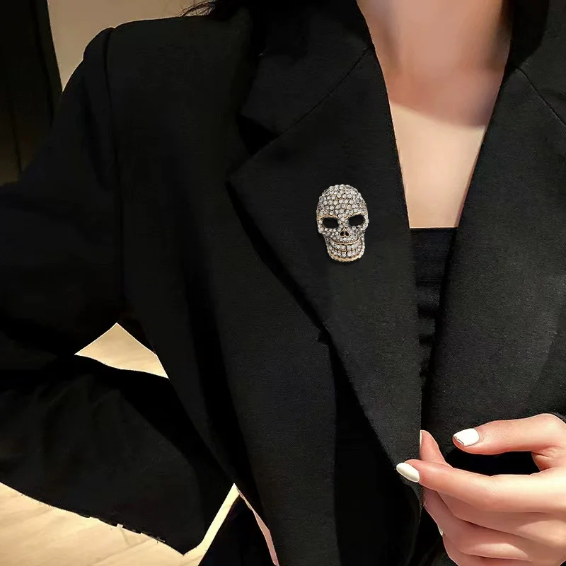 Fashion Exaggerated Flower Skull Transparent Material Brooches Women Metal Badge Jewelry For Party Banquet
