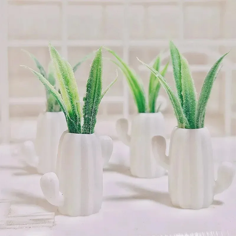 1/12 Mini Simulated Green Plant Pots Multifunctional Ornaments for Dollhouse, Vehicle & Micro Scene Decoration