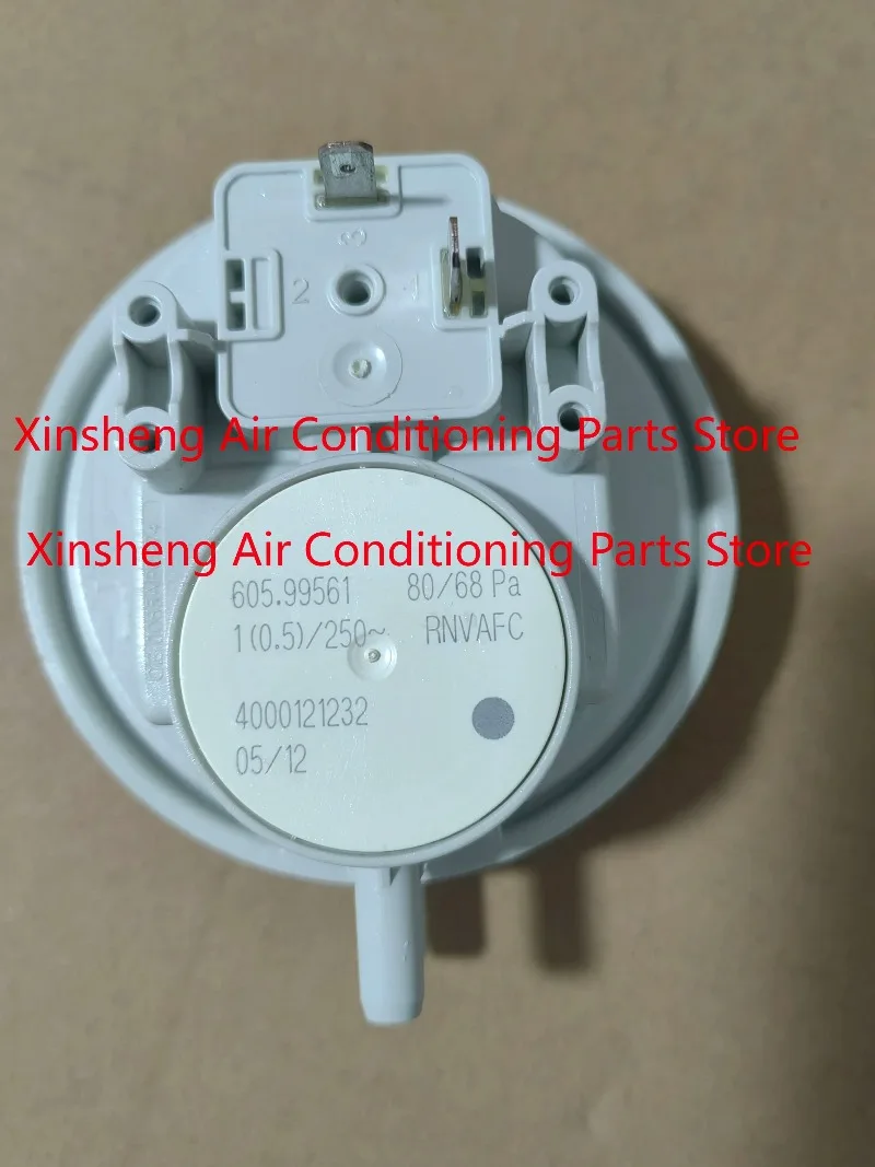 Suitable for Vaillant wall-hung boiler air pressure difference switch, heating furnace fan sensor 80/68PA accessories