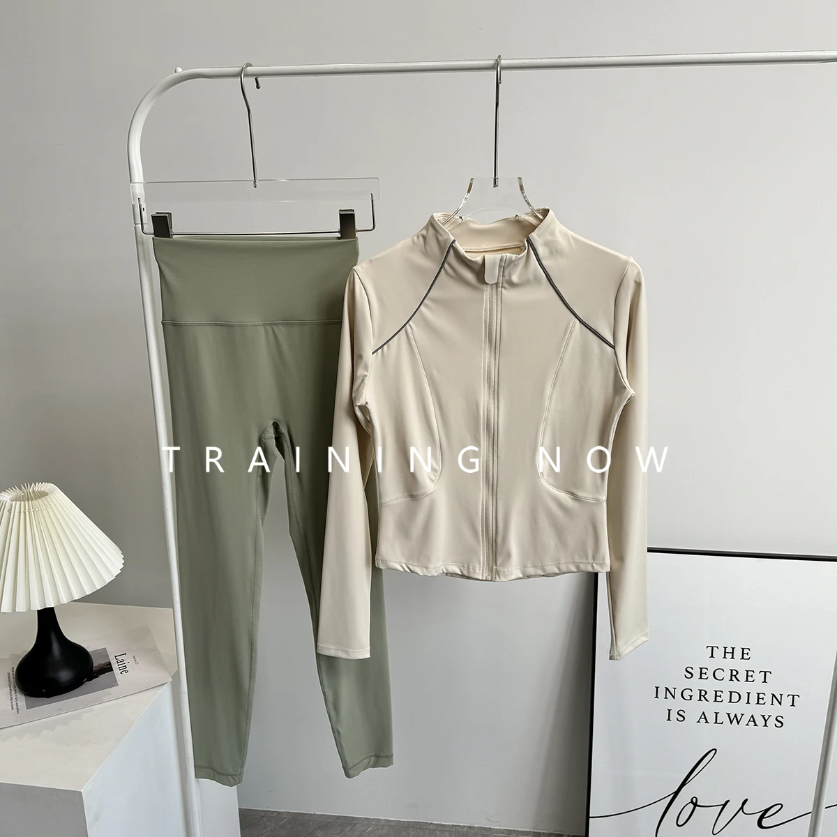 

Женский фитнес-костюм на осень и зиму, облегающий, тонкий, профессиональный утренний спортивный костюм, элитный спортивный кардиган для йоги