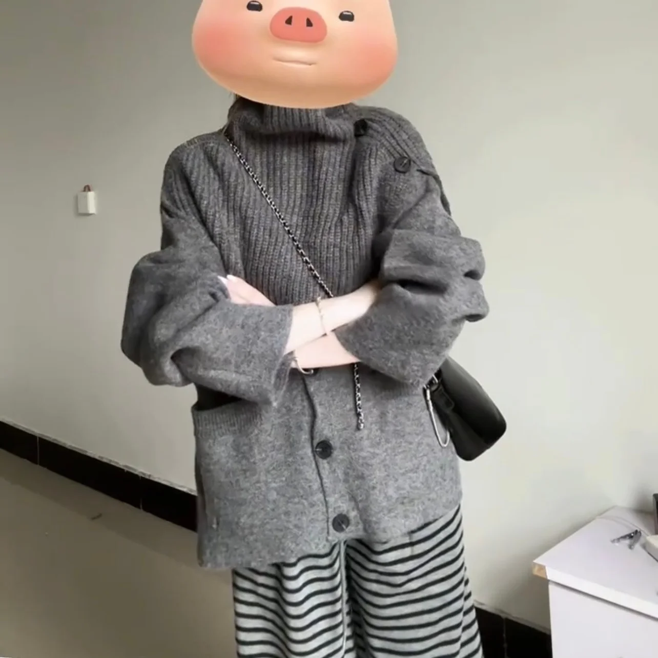 طقم سترة محبوكة بياقة عالية مع شال من قطعتين، أزياء نسائية للخريف المبكر بتصميم غير منتظم على الطراز الكوري