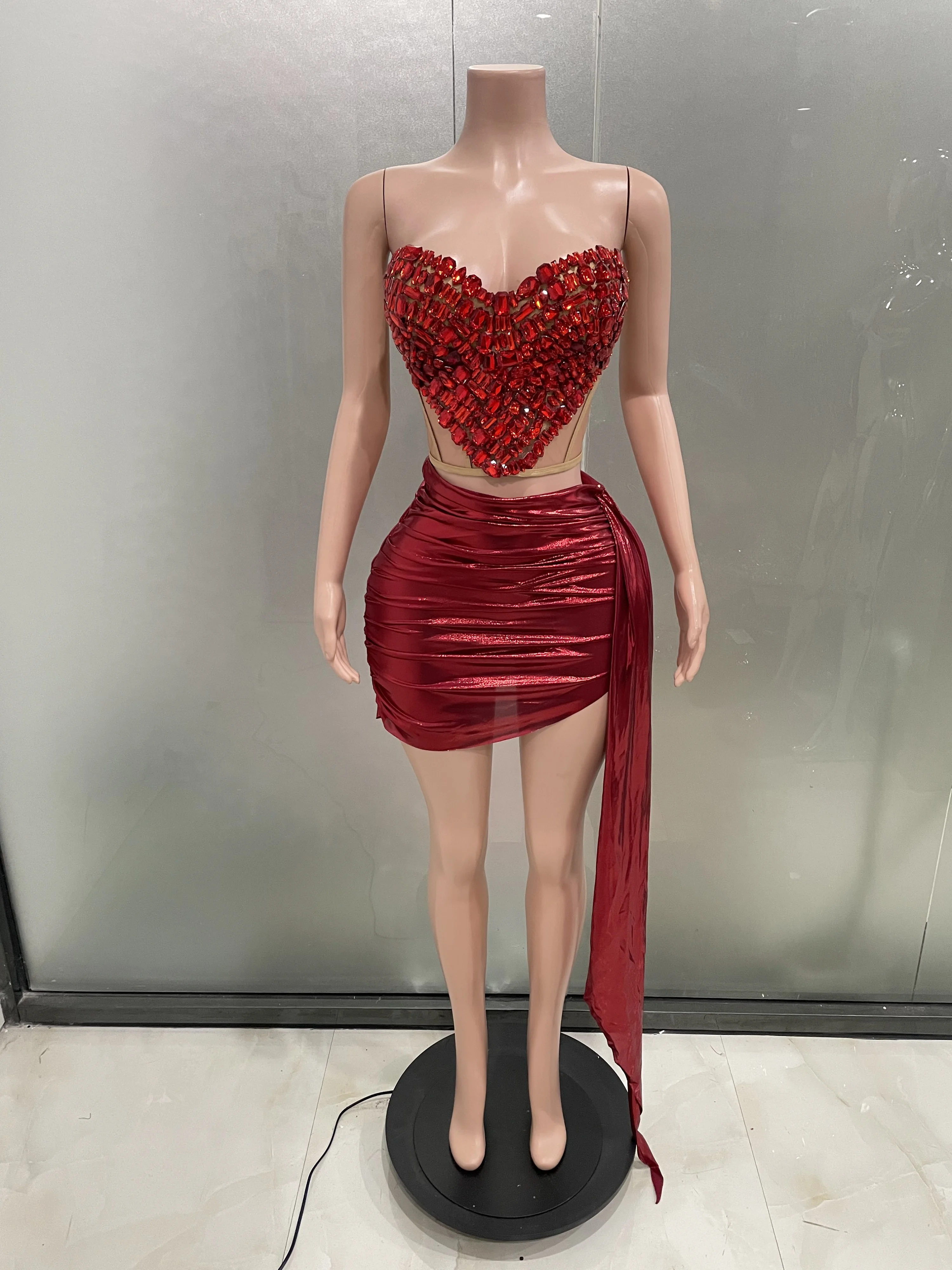 Women Sparkling Diamonds Sexy Strapless 2 Pieces Red Mesh Backless Skirt Celebrate Birthday Nightclub Singer Stage Show Costume