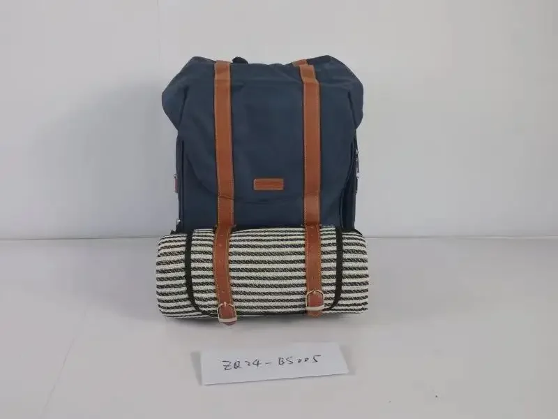 حقيبة ظهر خفيفة الوزن ومضادة للتسرب ومحفوظة للطعام الطازج مع سجادة وأدوات مائدة للمغامرات الخارجية