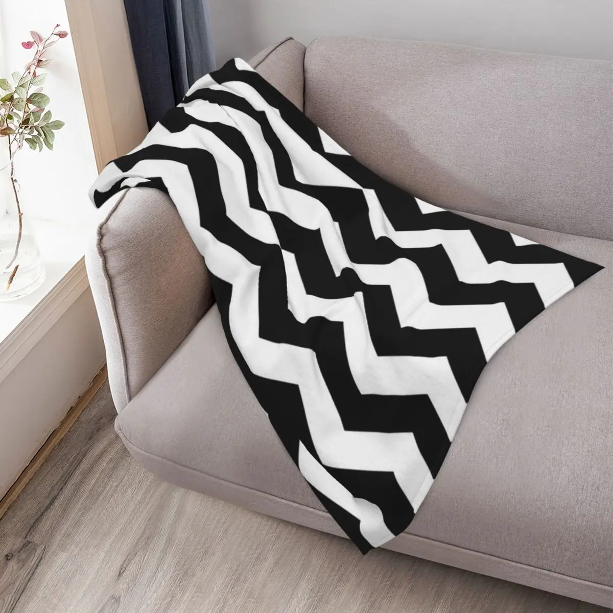 أبيض وأسود متعرج شيفرون رمي بطانية Beautifuls الفانيلا أشعث السرير البطانيات العصرية #3