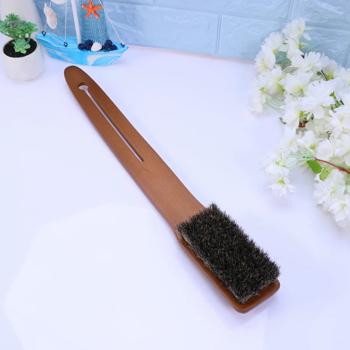 

1Pcs Long Handle Shower Brush Natural Bristles Body Care Brush Natural Wood Handle Ideal for Exfoliating Clearing Pores