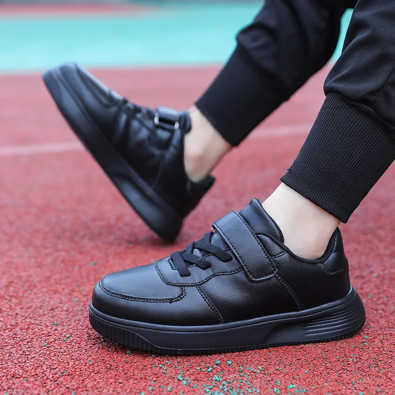 

Kids Shoes A Pair of Children's Sports Sneakers with Waterproof and Anti-slip Design Soft and Comfortable Casual Sports Shoes