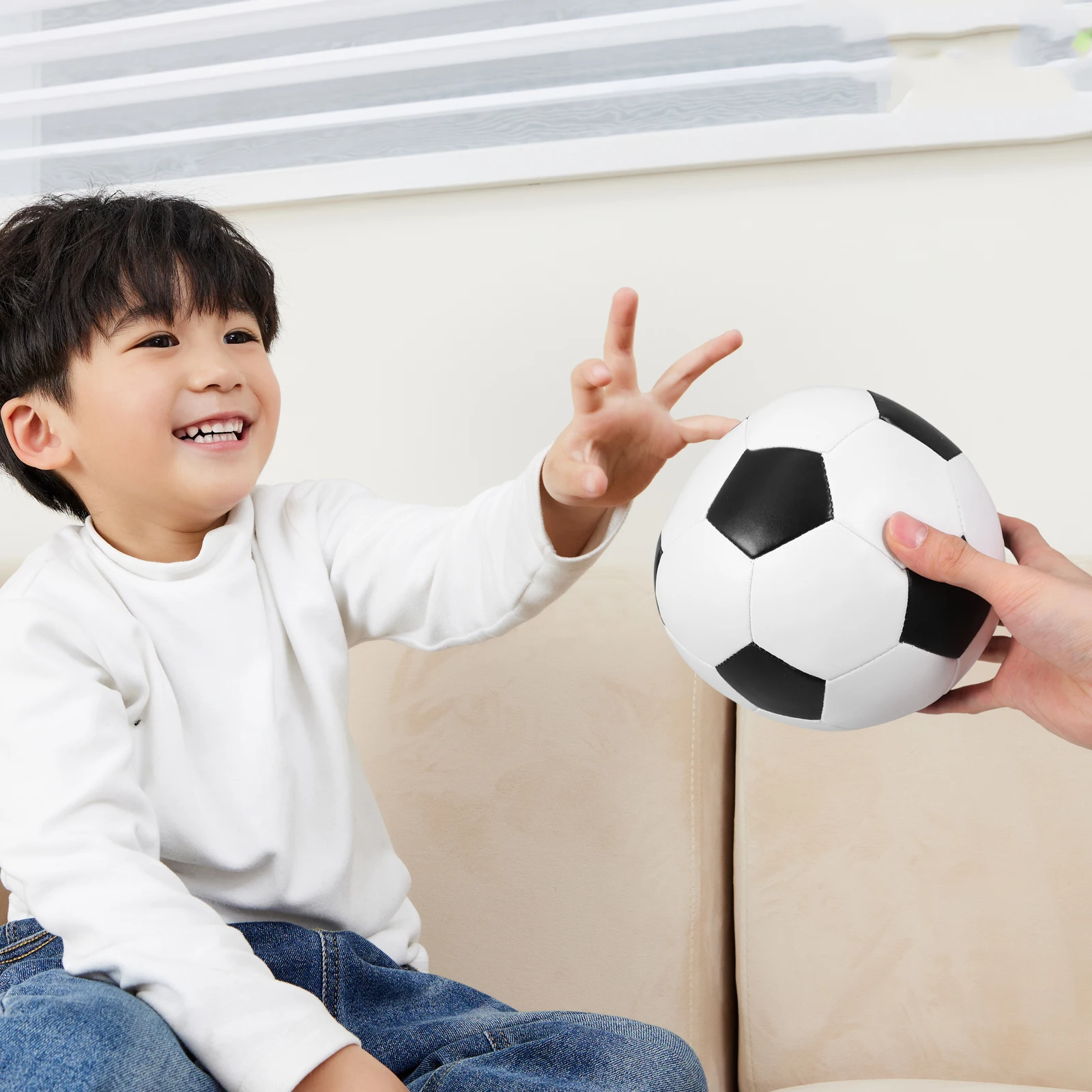 การศึกษาลูกฟุตบอลในร่มฟุตบอลกลางแจ้งของเล่นฟุตบอลเงียบ Bouncy Ball สําหรับเด็ก