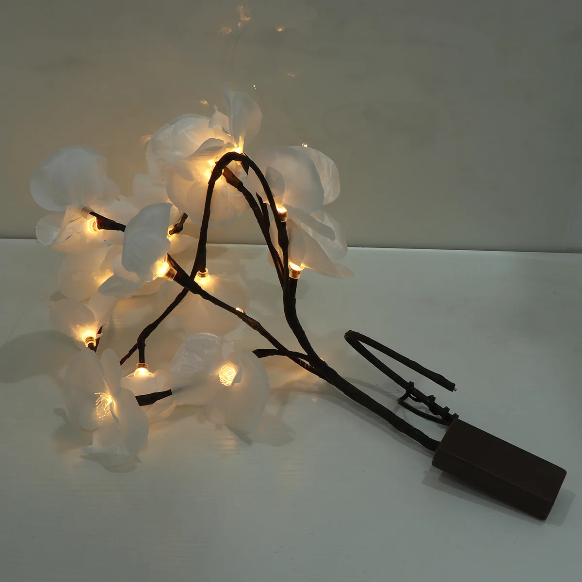 

Simulated Phalaenopsis Lamp Faux Orchid LED Decorative Light Home Office Party Use Branch Flower Lights Warm for Indoor