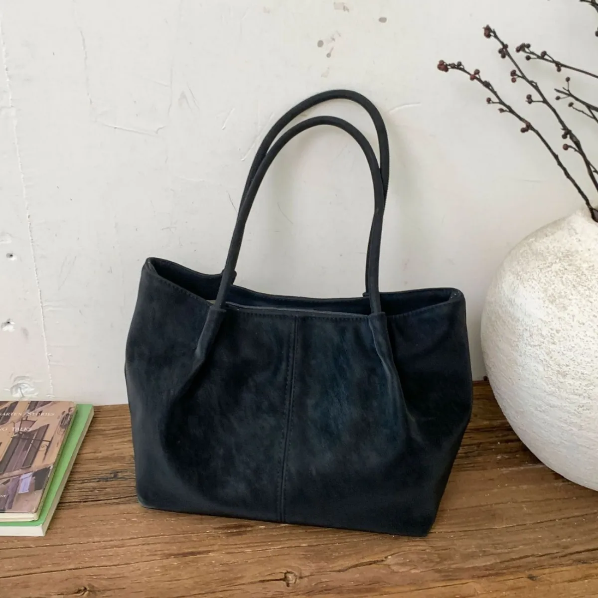 Retro Large Capacity Women's Shoulder Bag Casual Commuter Handbag Tote Bag Simple Design Autumn Winter New Style Fashionable