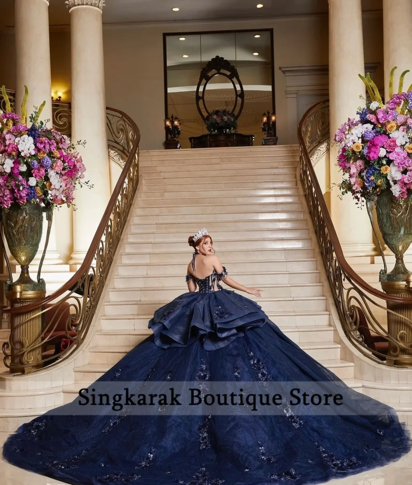 فستان Quinceanera أسود رائع مزين بالكريستال والخرز قبالة الكتف فستان حفلة عيد ميلاد حلو 16 مخصص