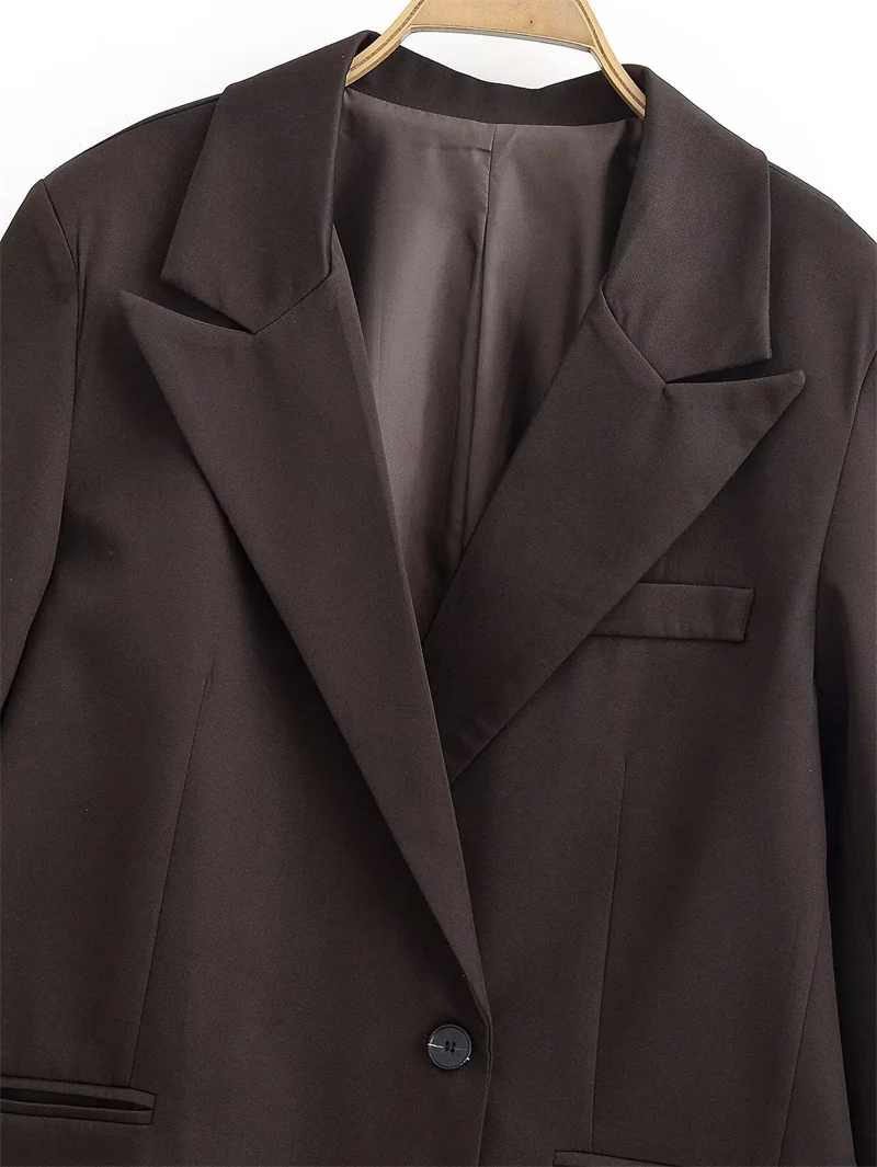 معطف نسائي شتاء 2025 جديد بني عميق كم طويل بسيط فضفاض مناسب بزر واحد سترة موضة غير رسمية نمط متعدد الاستخدامات