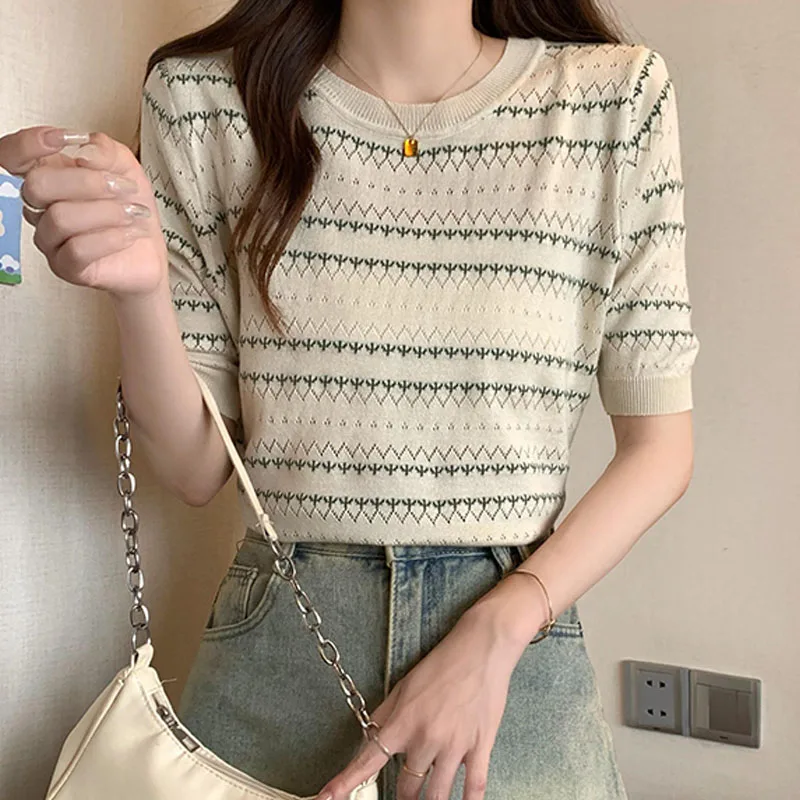 Knitted Sweater Women Pullovers New Short Sleeve Striped Knit Sweater Pullover Women Tops O-Neck Hollow Out Women Clothing Q2754
