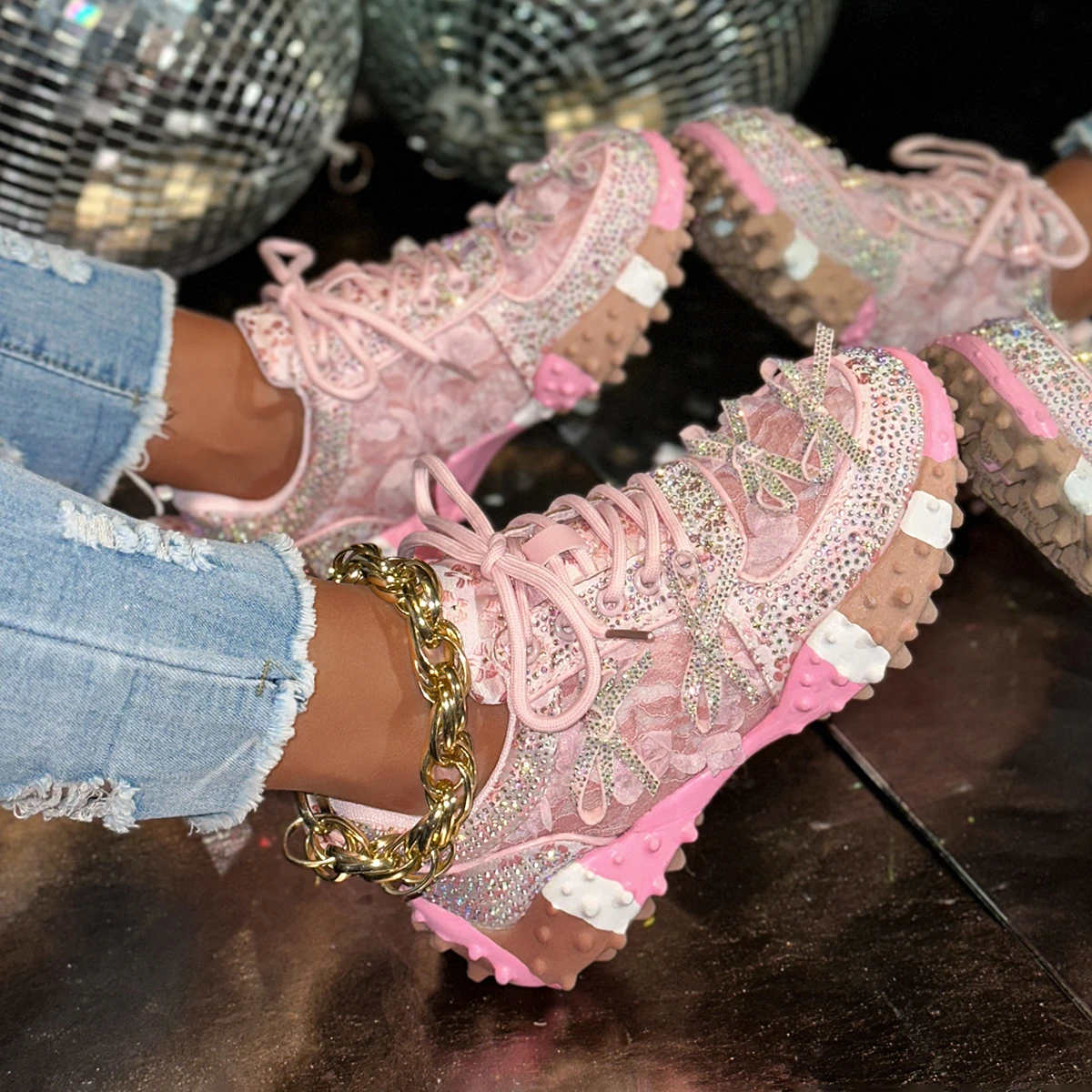 

2026 New Style Beaded Butterfly Knot Thick-Topped Comfortable Casual Sports Oversized Sneakers