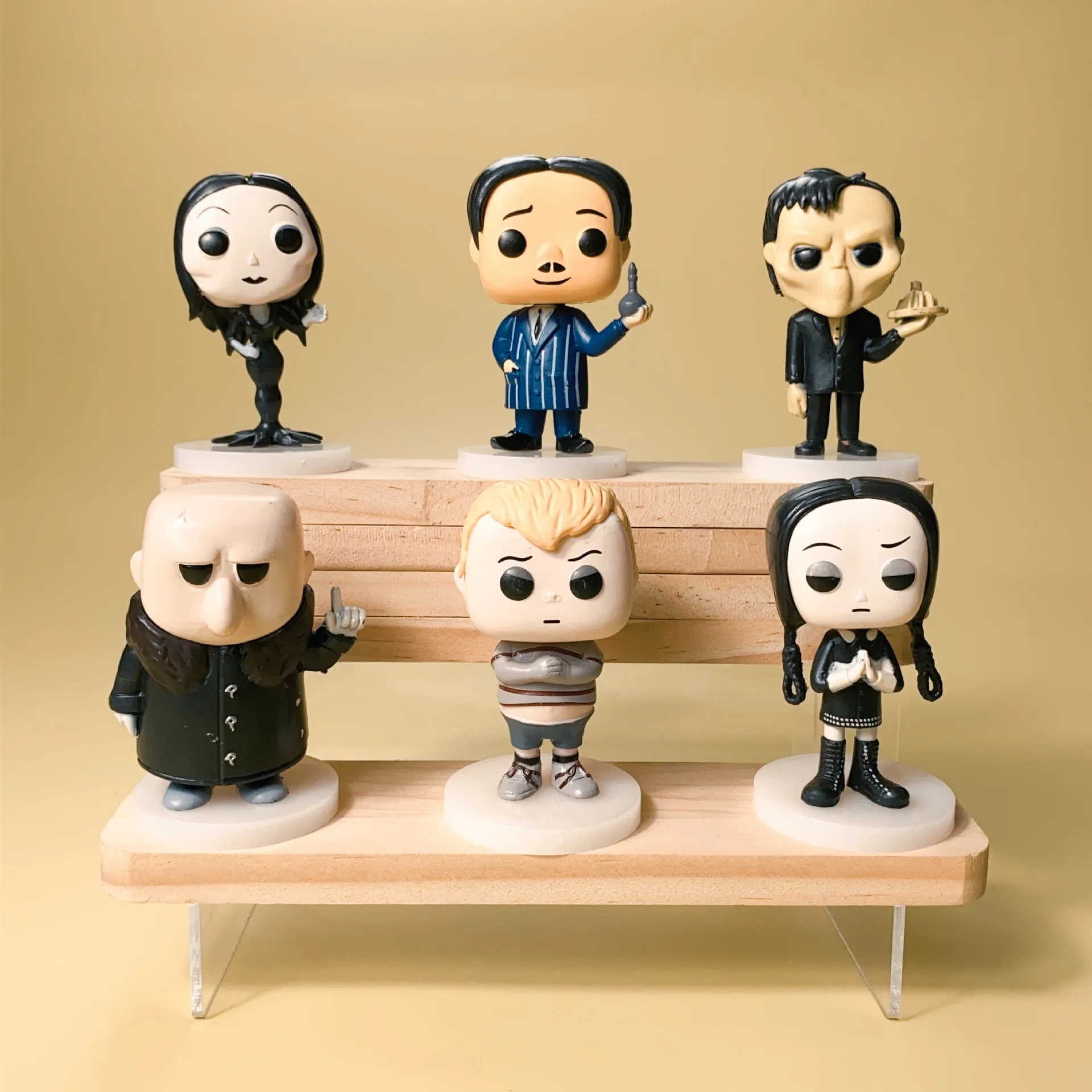 Novo 8cm 6 pçs/set filme a família addams quarta-feira q versão figura de ação pvc modelo estátua brinquedos boneca decoração mesa coletar presentes