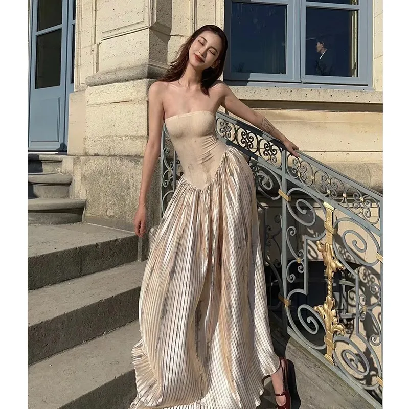 

Romantic Atmosphere Stitching Pleated Tube Top Dress Female Sense Graceful Skirt