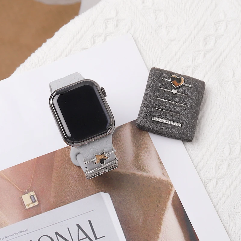 สายแหวนตกแต่งสำหรับสายคาด Apple Watch Creative Charms เครื่องประดับซิลิโคนสร้อยข้อมือ Charms เครื่องประดับสตั๊...