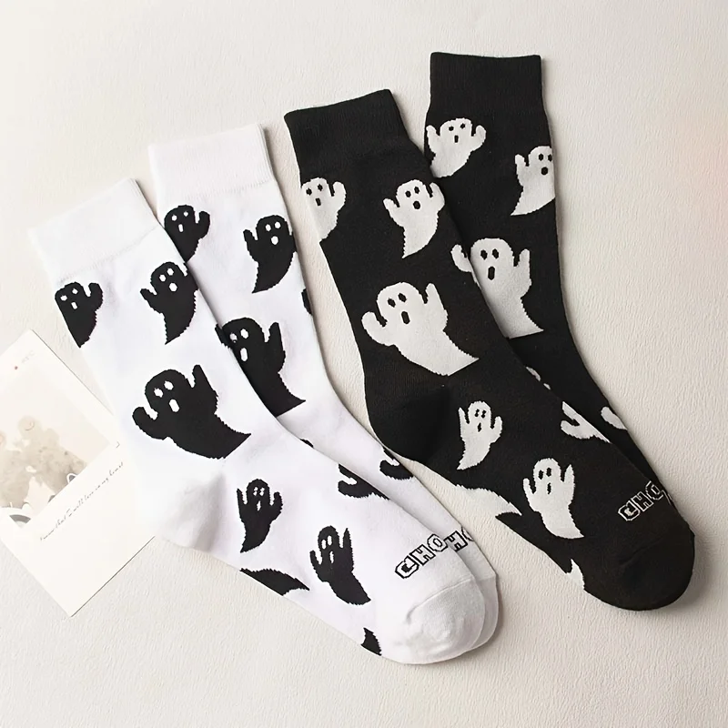 

4 pairs of black and white ghost Halloween couple personality trend mid tube socks, simple and versatile women's socks