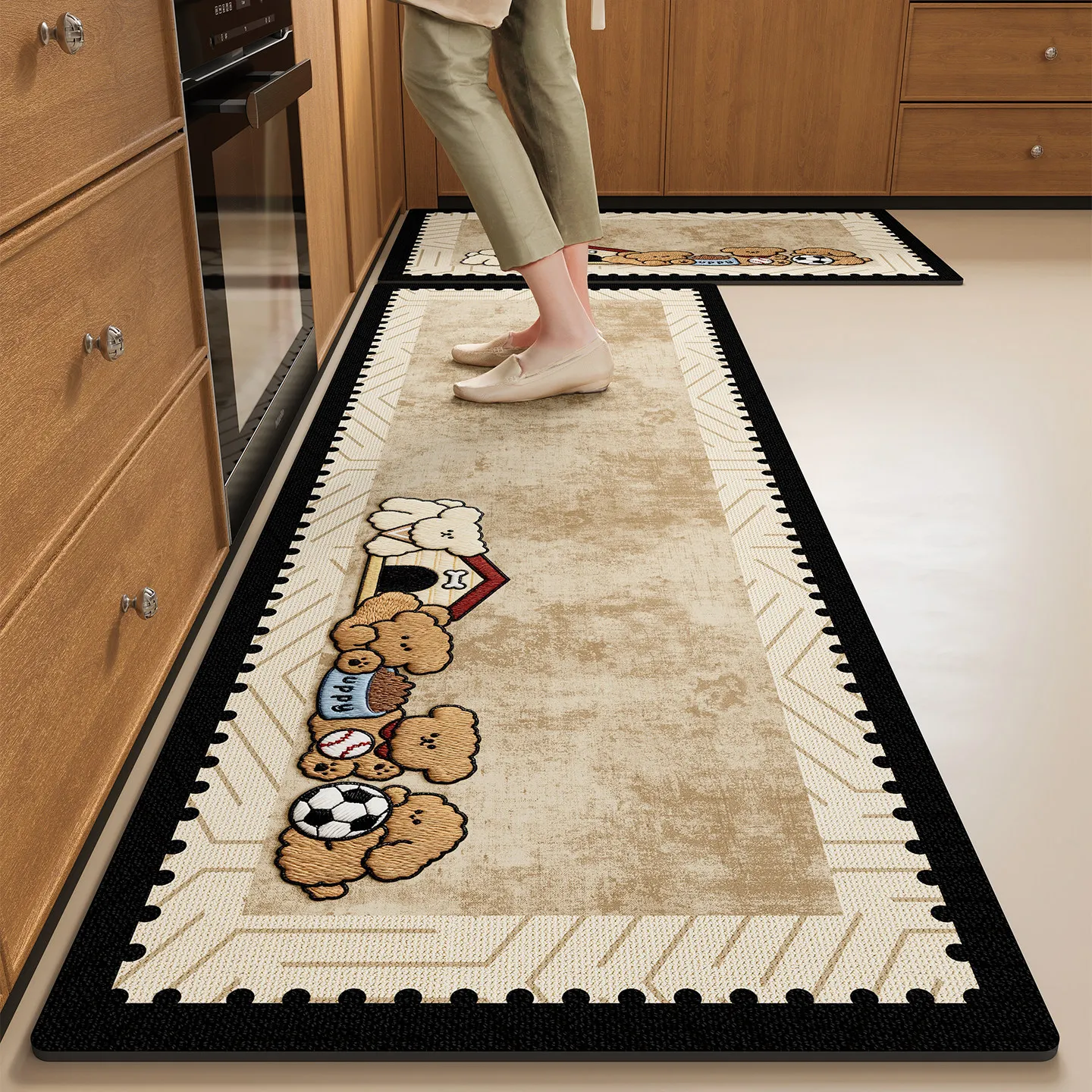 VIKAMA Retro Embroidered Bear Kitchen Floor Mat, Non Slip And Wear-Resistant, Corridor Dirt-Resistant Carpet, Home Decoration