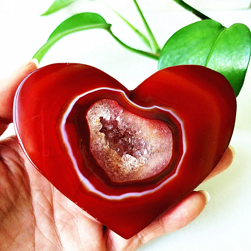 

Natural Stone Red Agate Slice Geode Crystal Chips Love Heart Room Decoration Home And Gemstone Carnelian Ornaments Reiki Healing