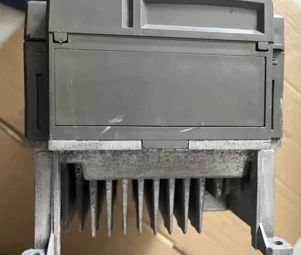 Used FRN3.7G11S-4CX frequency converter, 3.7 kw 380V