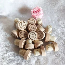 Customized Wood Wine Stopper, Wedding Party Favor Decor, Personalized Bottle Cork Toppers with Laser Design Name, Gift for Guest