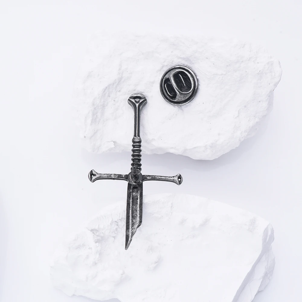 Fashion  Sword Model Brooch Jewelry Stainless Steel Brooch Metallic Texture Pin for Men's Women Suit Clips and Accessoies