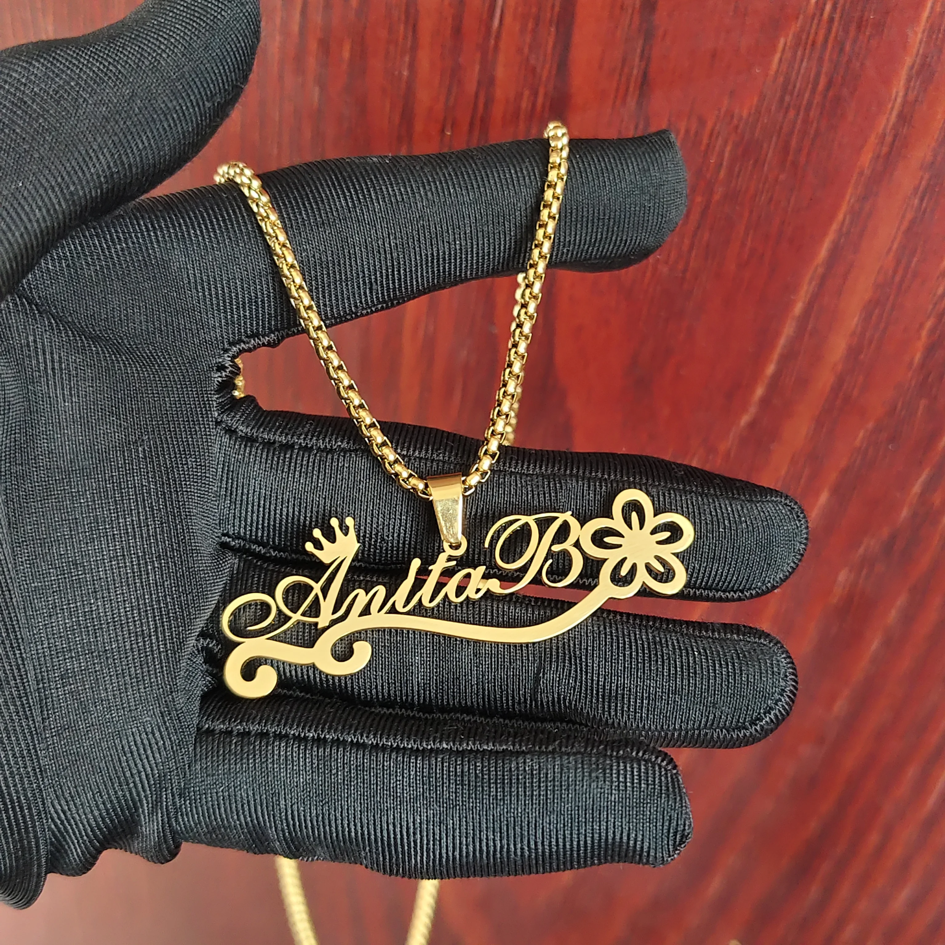 

DCEE 2025 новое индивидуальное ожерелье с именем и цветком, персонализированные буквы, милое ожерелье с цветком, подарок на день рождения, заводская распродажа