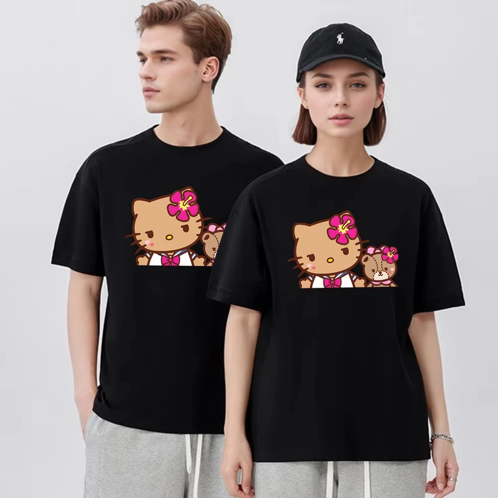 

Аниме-футболка с принтом Hello Kitty для женщин, мягкая повседневная летняя футболка с коротким рукавом и круглым вырезом, женская одежда для праздников, подарки