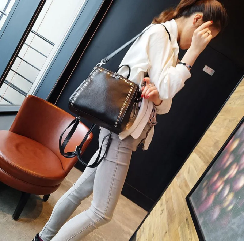 2026 Korean New Women's Fashion Luxury Rivet Travel Backpacks High Quality Genuine Leather Double Zipper Shoulder Bags Backpack