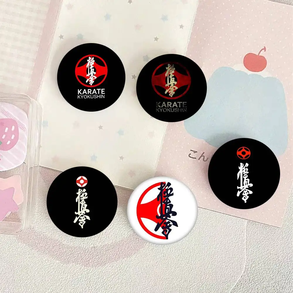 Kyokushin Karate Round Badge Creative Brooch Clothing Backpack Accessories Lapel Pin - view 2