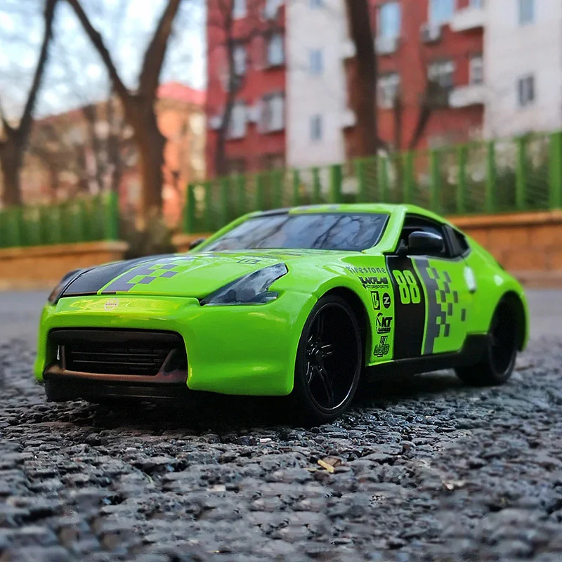 Maisto 1:24 2009 Nissan 370Z Alloy Sports Car Model Diecast Metal Racing Car Model High Simulation Collection Childrens Toy Gift