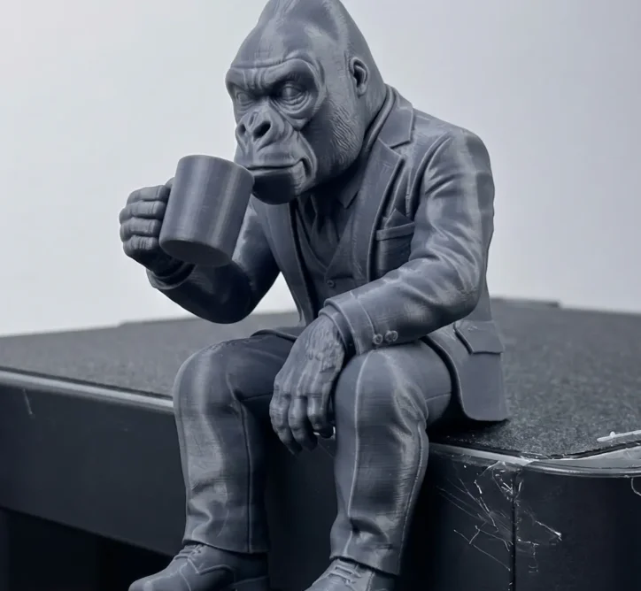 3D Printed Office Gorilla and Coffee-themed Deep Gray Gorilla Desktop Ornament Mini Three-dimensional Home Office Set