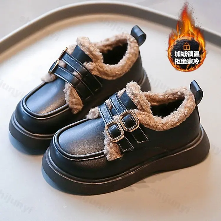 Zapatos de cuero para niños, zapatos de suela gruesa de estilo británico para niñas, mocasines informales de felpa para la escuela, zapatos cálidos y gruesos de algodón, invierno 2025