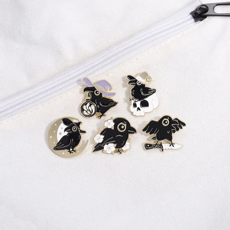 Cartoon Black Crow Bird Skull Enamel Pins Animals Brooches Lapel Badges Halloween Decoration Jewelry Gift for Kids Friends