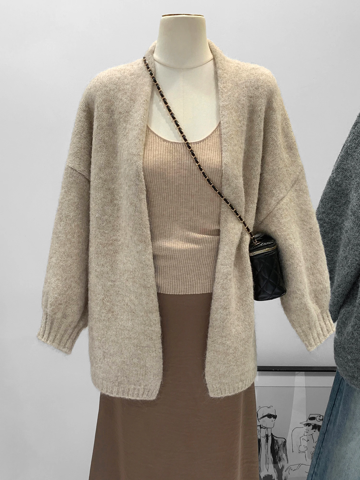 

Ladies Loose Fit Open Cardigan Sweater Soft Knitted Long Sleeve V-Neck Color Autumn Winter Casual Comfortable Outerwear