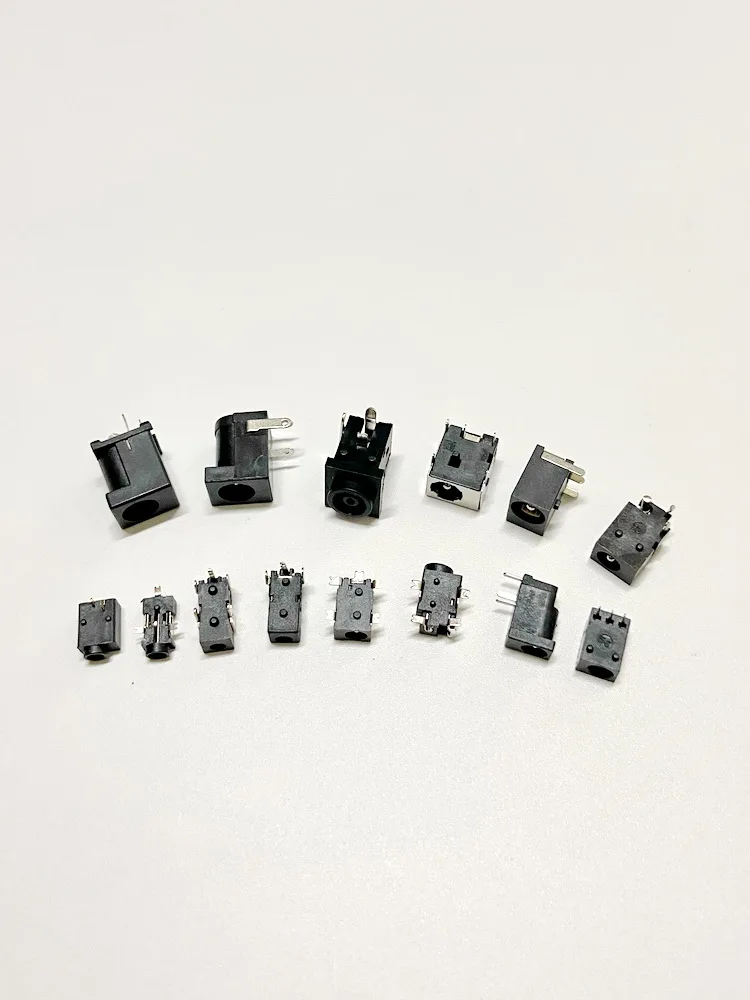 

DC Socket Power Interface 2.5x0.7 3.5x1.35 4.0x1.7 5.5x2.1 5.5x2.5 PCB Board Soldering Direct Insertion SMT Female Connector