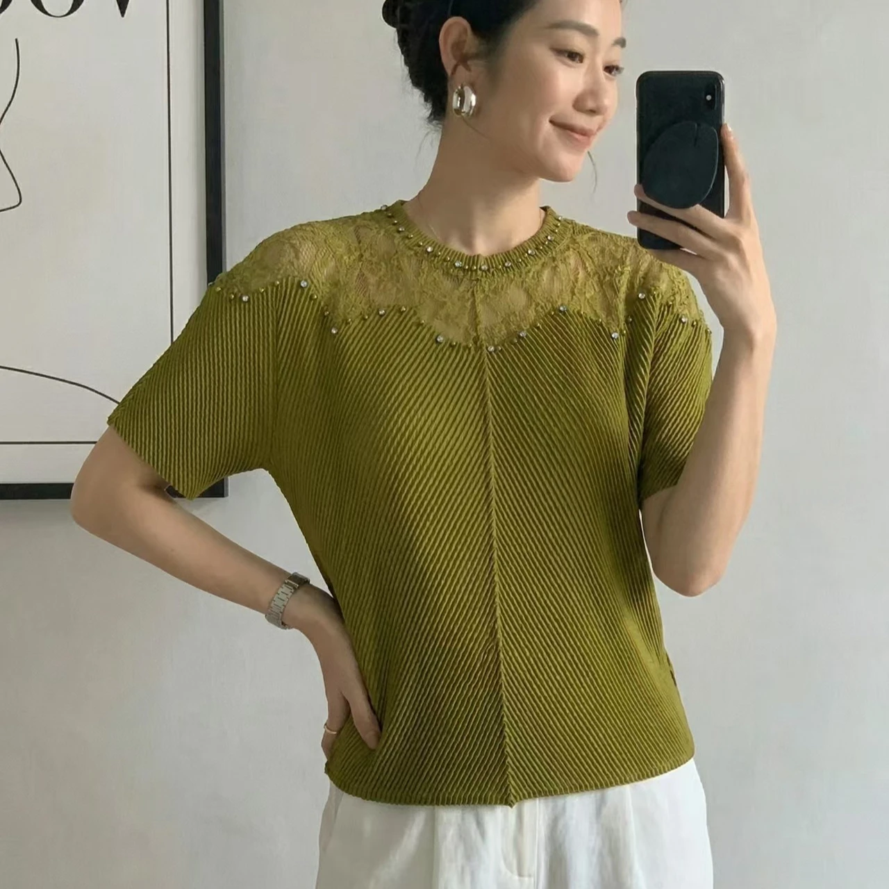 

Плиссированная футболка Miyake 2026: Новинка лета, кружево, стразы, свободный крой, круглый вырез, повседневный элегантный топ, легкая эластичная женская одежда