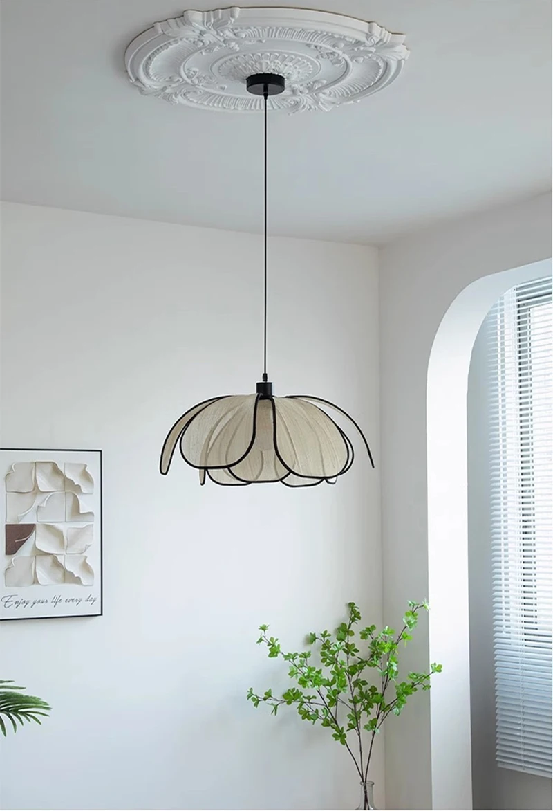 Handwoven Natural Plant Fiber Pendant Light Fixtures with Flower Petal Shape Boho Modern Ceiling Lamp for Kitchen Dining Bedroom