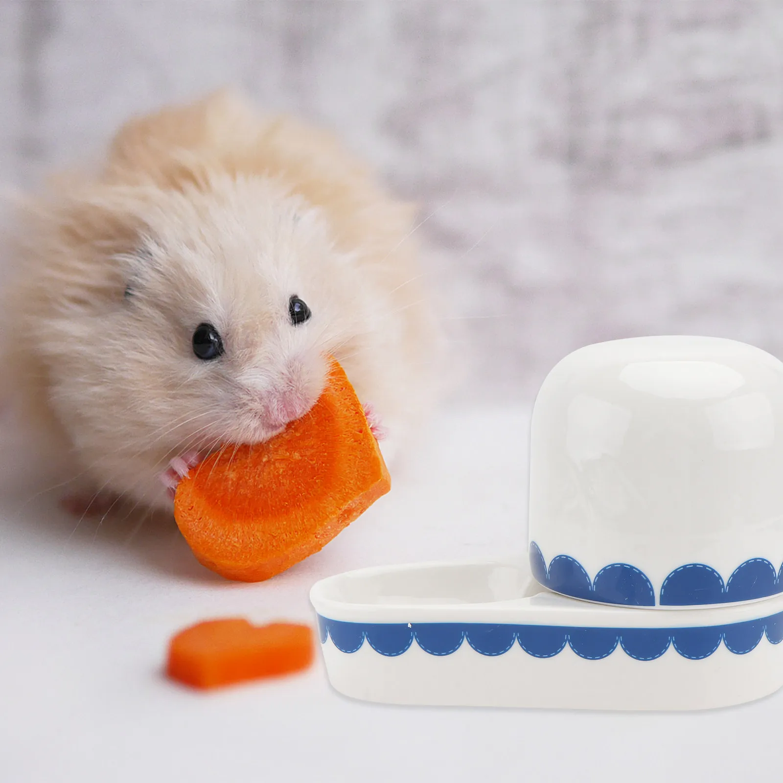 

1Pcs Creative Rabbit Water Bowl Premium Ceramic Pet Waterbowl Safe Odorless Non-Leak Design for Guinea Pigs Hamsters Home Pet
