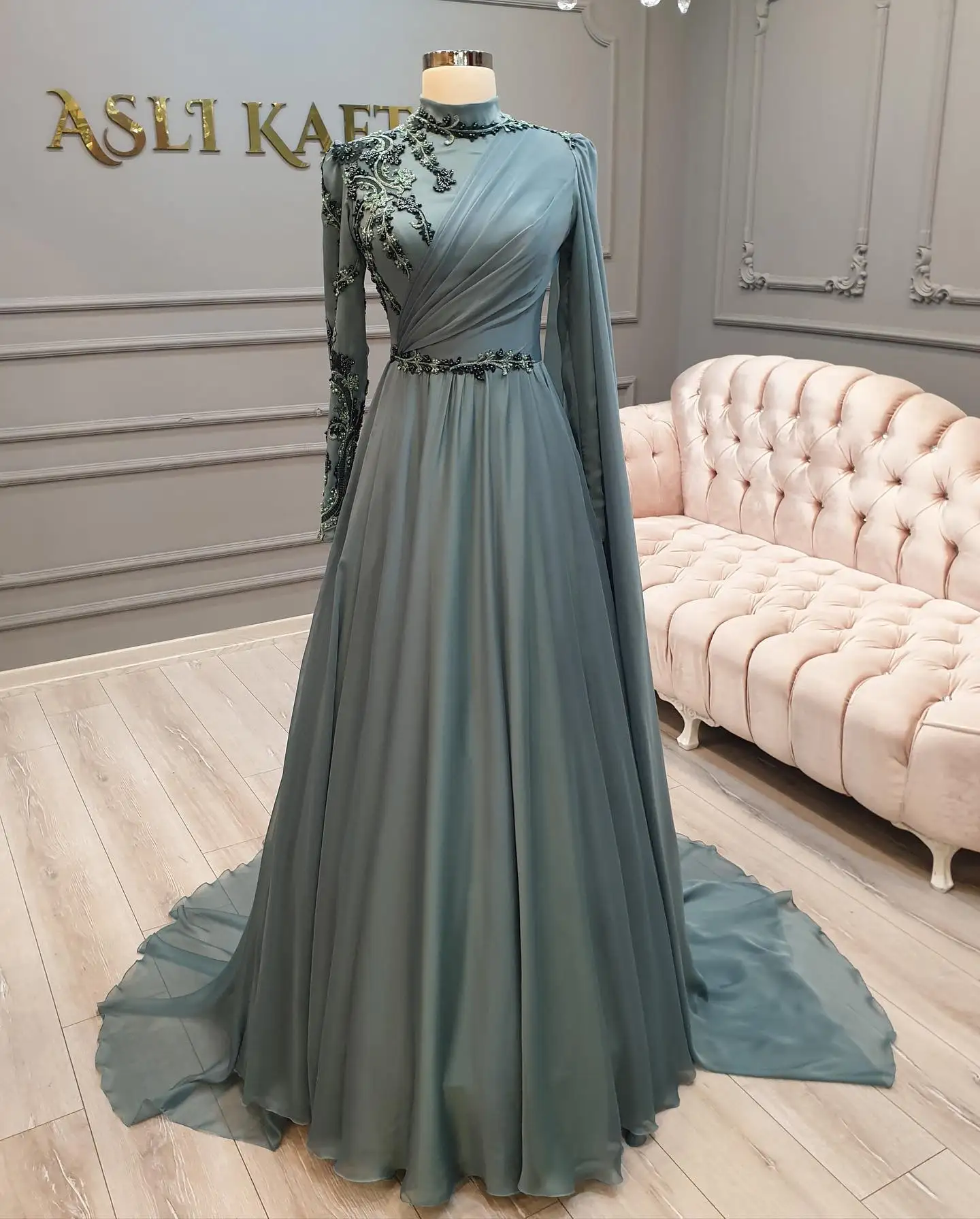 

Formal Muslim Evening Dress Long Sleeves A Line Stunning Beads Chiffon Plus Size Arabic Women Wedding Party Gowns