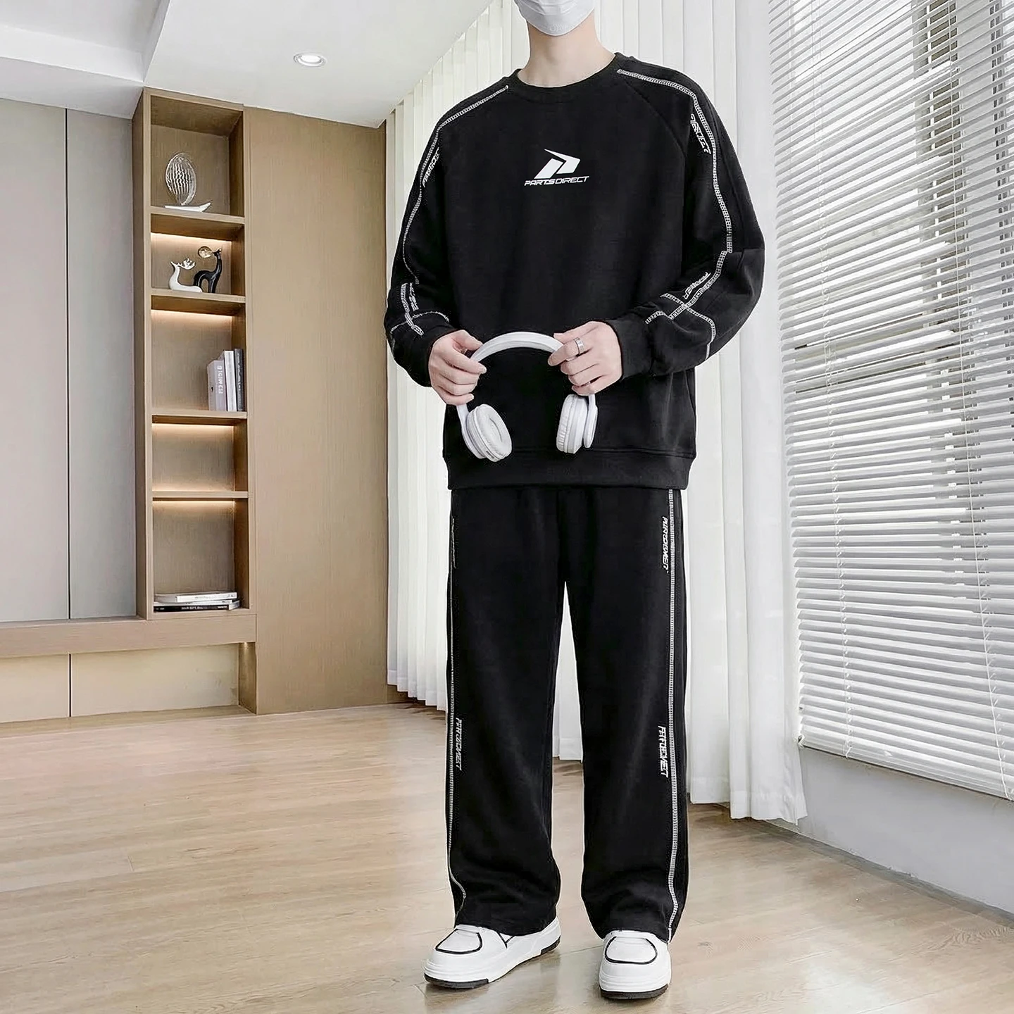 

Men Tracksuit Casual Joggers Sportswear T-shirt and Shorts 2 Piece Sets Hip Hop Running Sports Suit Mens Clothes Summer New