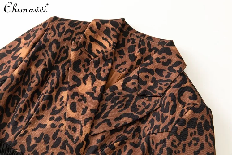 ファッションラペルレオパード柄長袖ダブルブレストベルト付きワイドヘムトレンチコート秋冬新作長袖エレガントコート