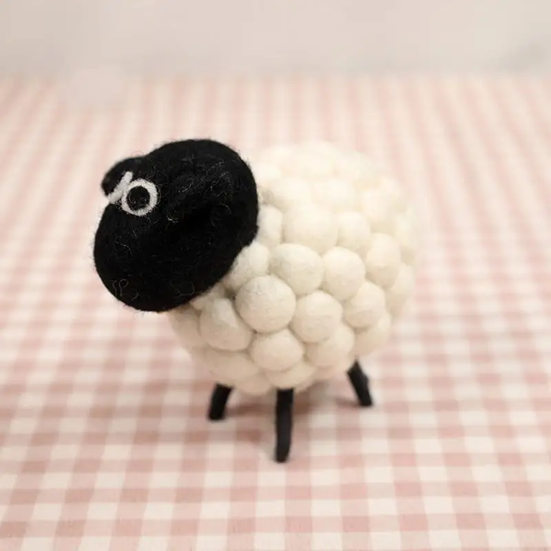 

Cute Felt Sheep Ornament Handmade Desktop Stuffed Sheep Figurine Miniatures Wool Felt Lamb Home decoration Kid Gifts