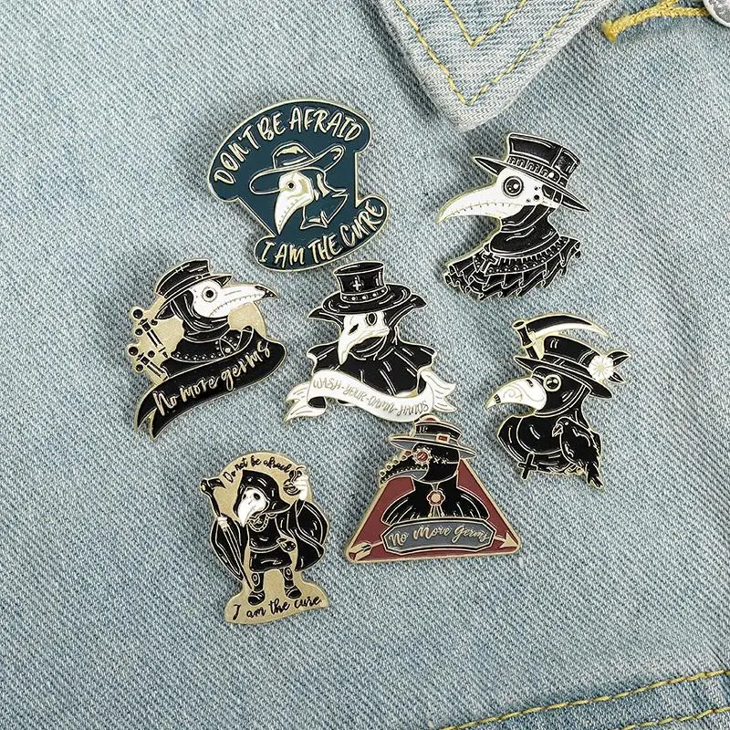 Pins Beak Face Brooches Custom Badges for Bag Lapel Pins Buckle Cool Jewelry Gift for Nurse Friends Plague Doctor Enamel